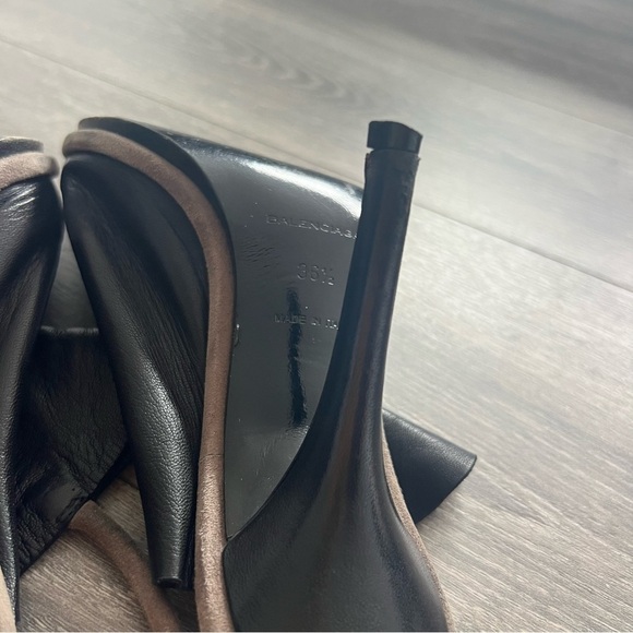 Balenciaga Black/Grey Leather Glove Sandals Size 6.5 Pre-owned - Picture 8 of 12